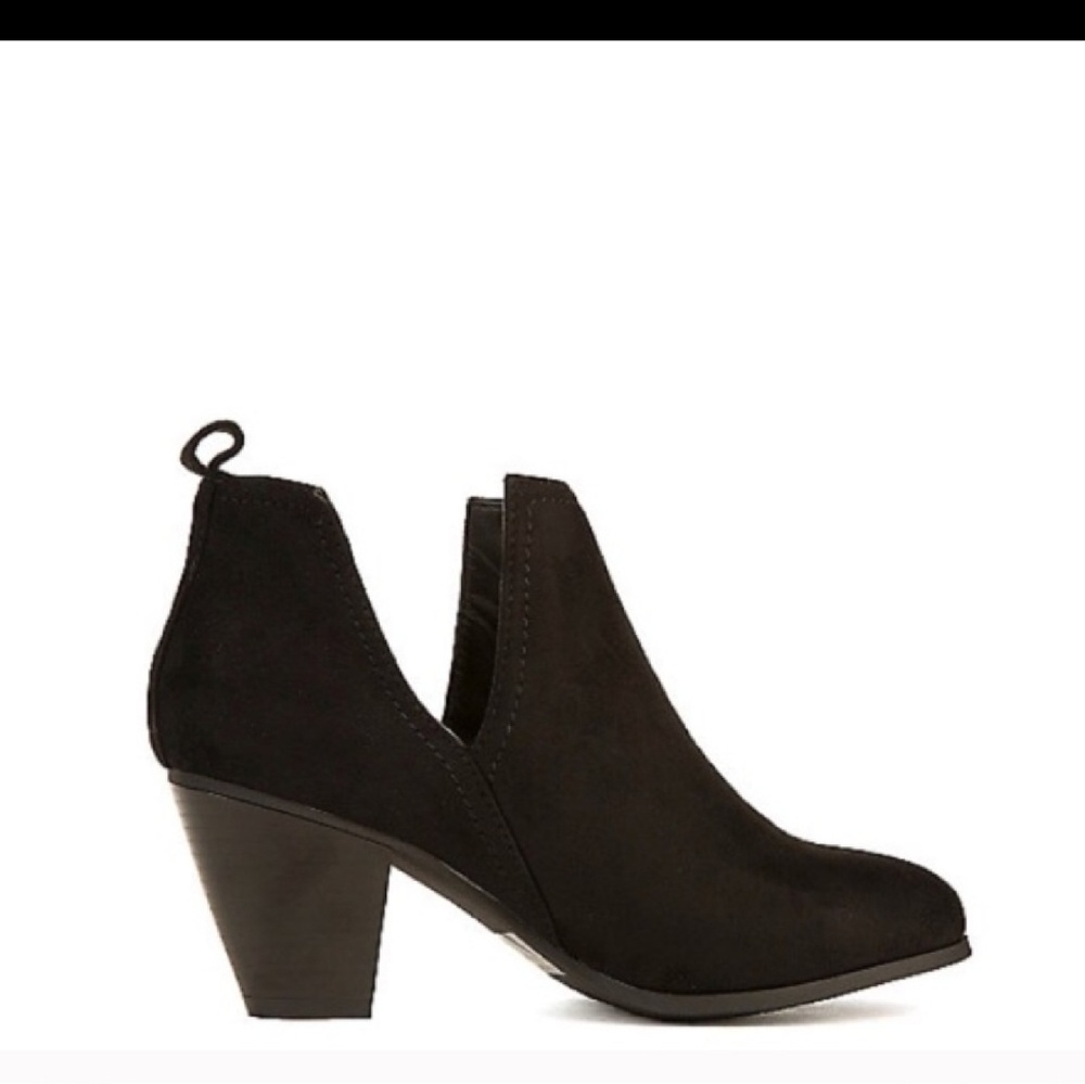 Really cute Faux Suede ankle boot